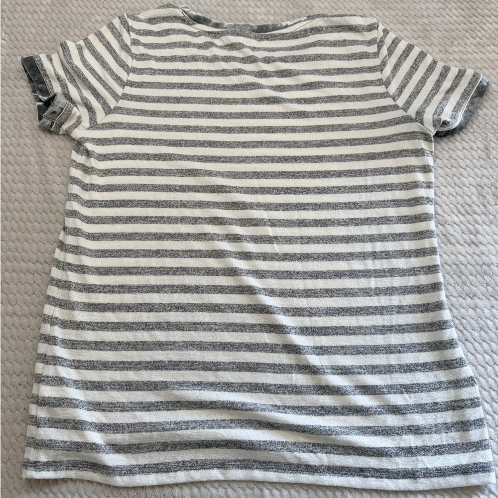 GAP Gray Striped Short Tee w Velvet Trimmed Sleeves - Picture 2 of 8